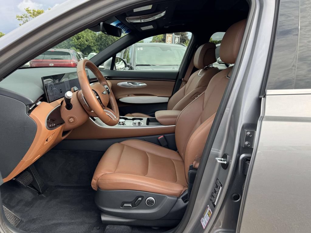 Certified 2026 Genesis GV70 2.5T Advanced AWD/4WD image 16
