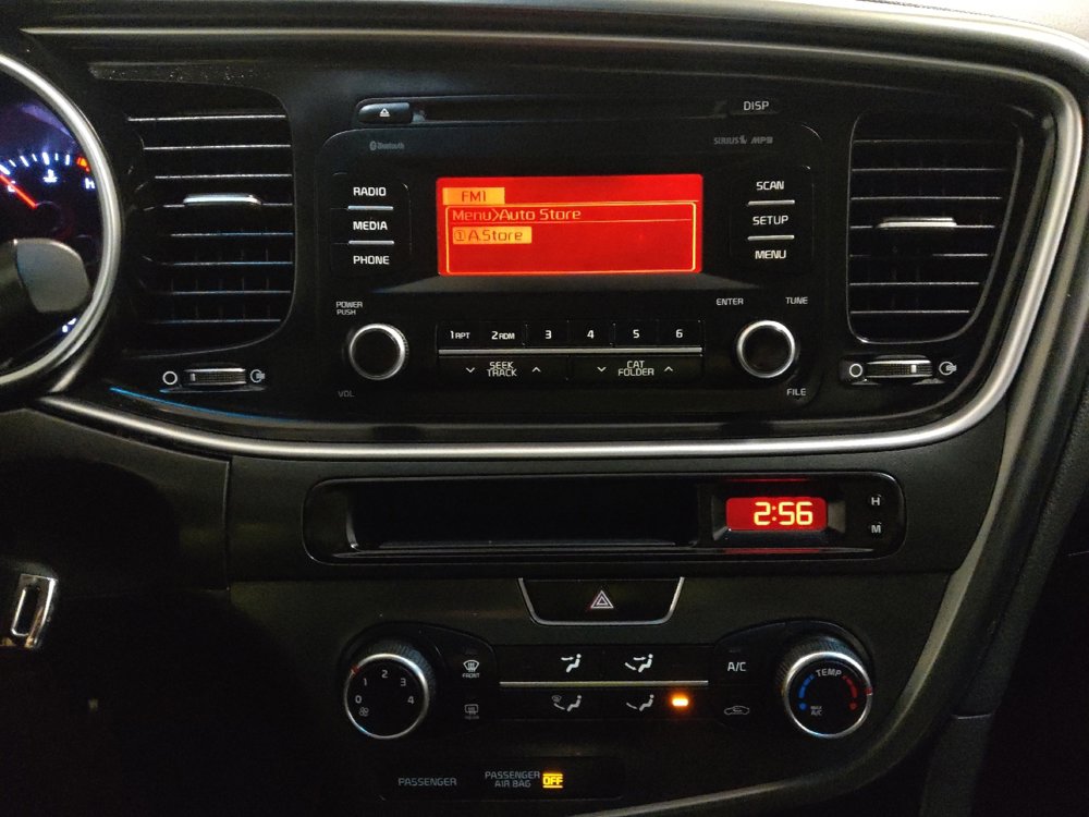 Used 2015 Kia Optima LX image 25