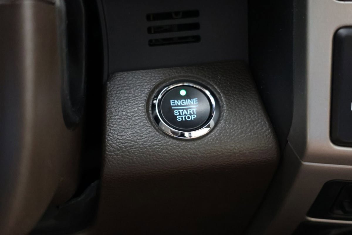 Used 2022 Ford F250 King Ranch w/ King Ranch Ultimate Package AWD/4WD image 21