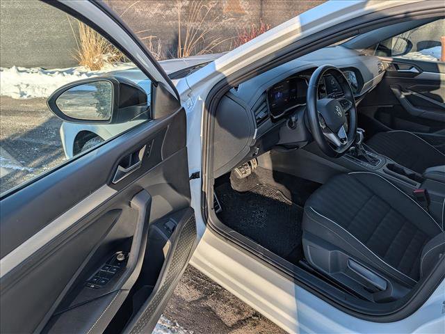 Certified 2023 Volkswagen Jetta Sport image 24
