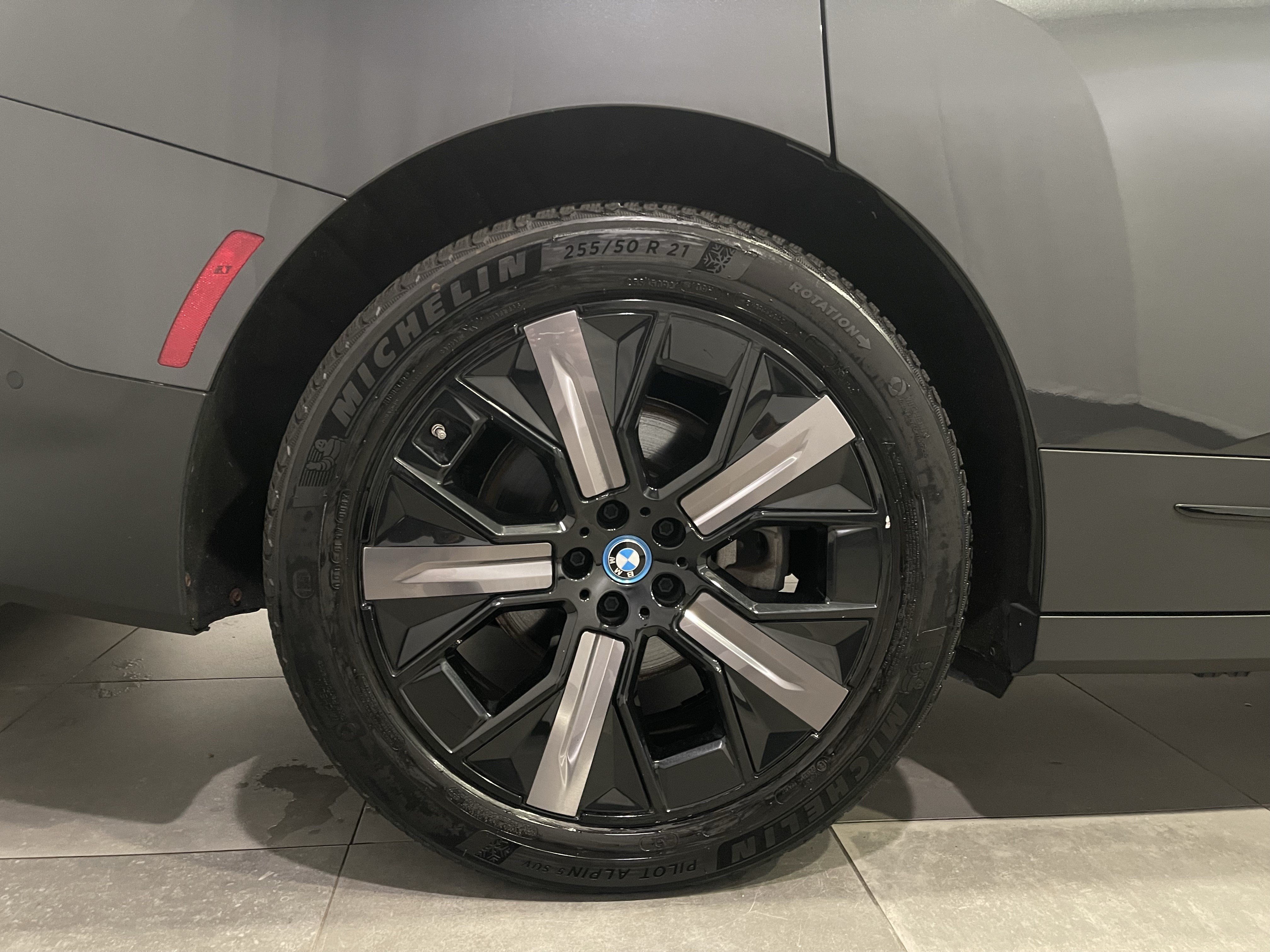 Certified 2024 BMW iX xDrive50 AWD/4WD image 9