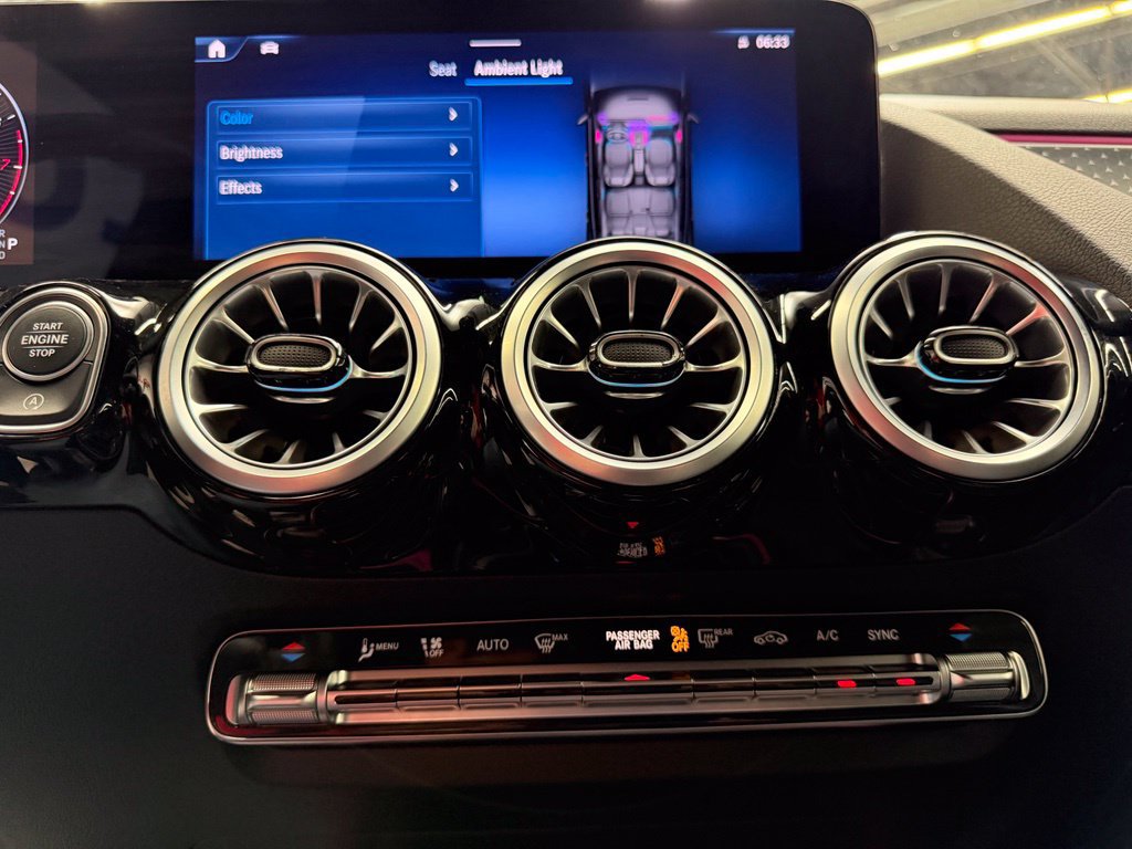 Used 2025 Mercedes-Benz GLA 250 image 30