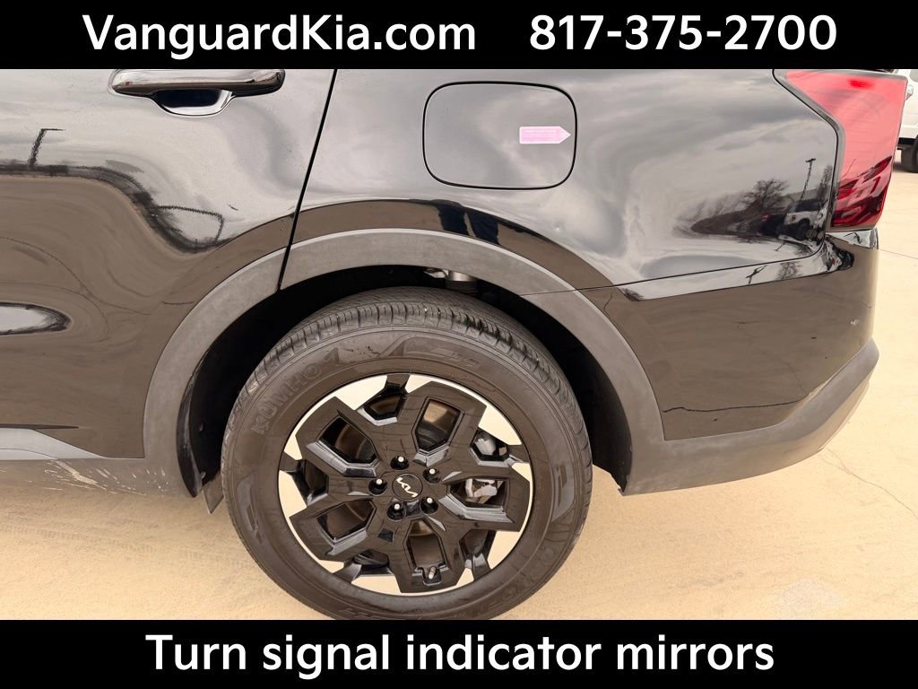 Certified 2025 Kia Sorento S w/ Panoramic Sunroof Package image 9