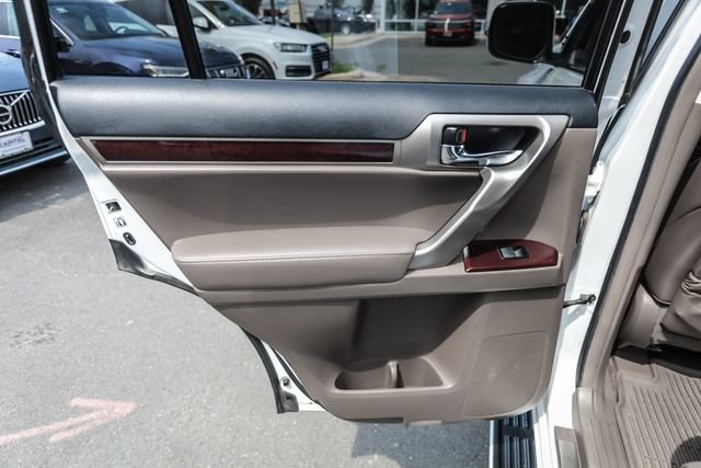 Used 2018 Lexus GX 460 Premium AWD/4WD image 31