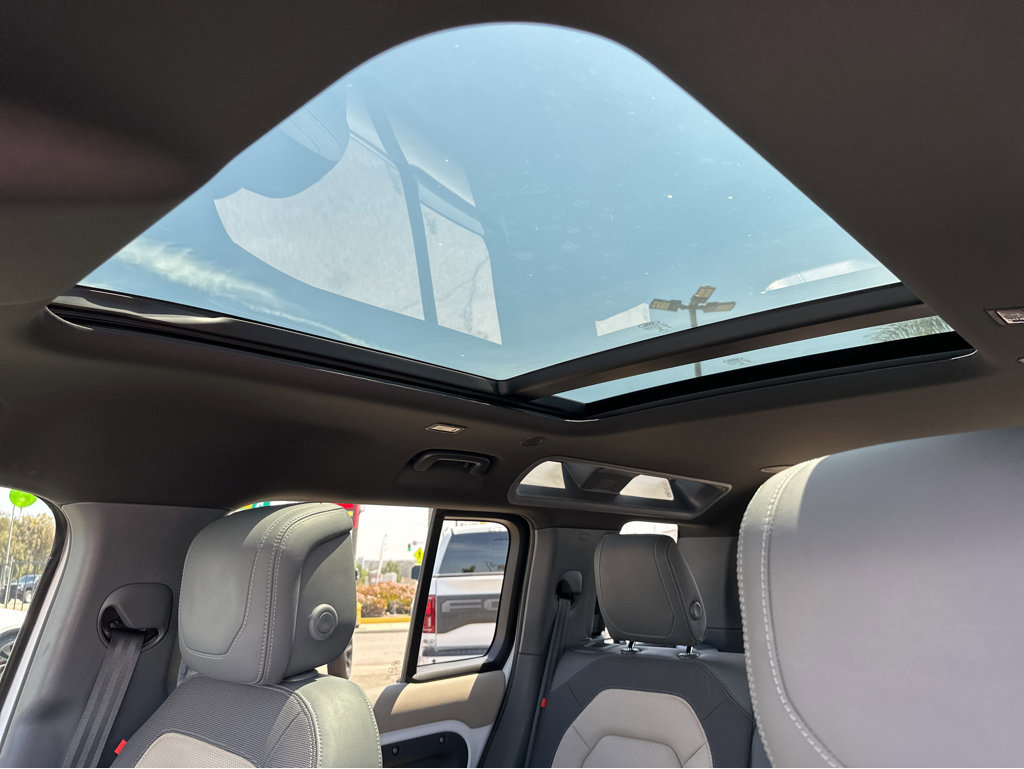 Used 2022 Land Rover Defender 110 X-Dynamic HSE image 7