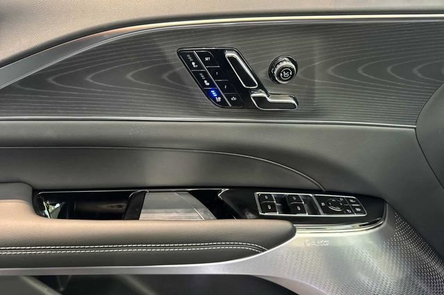 New 2026 Cadillac Lyriq V image 11