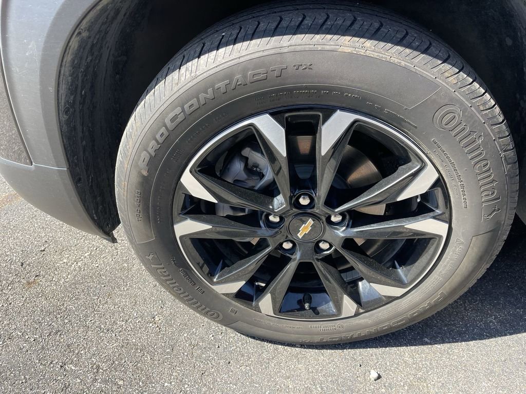 Used 2023 Chevrolet TrailBlazer LT w/ Convenience Package image 2