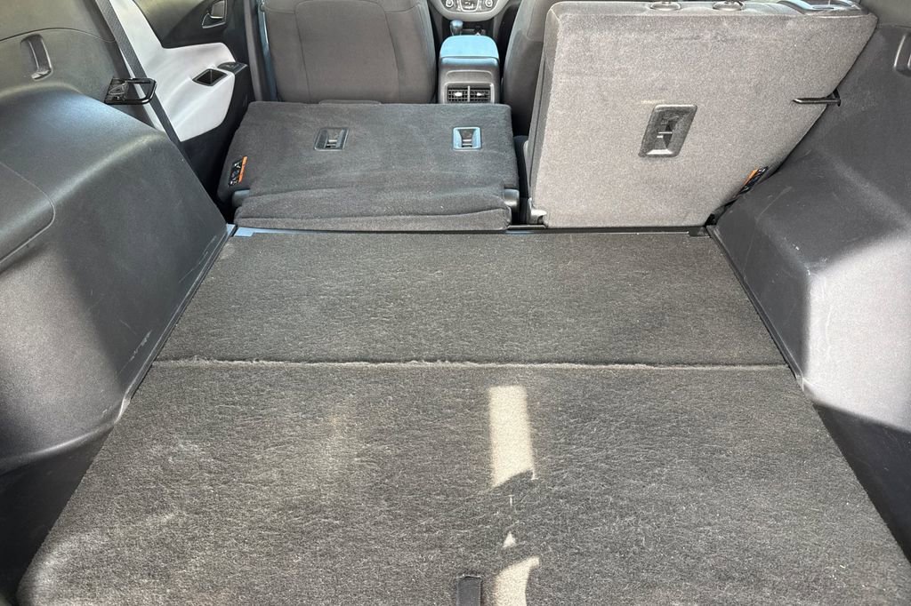 Used 2023 Chevrolet Equinox LS FWD image 23