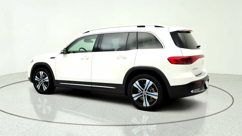 Used 2022 Mercedes-Benz EQB 300 4MATIC w/ Pinnacle Package image 7