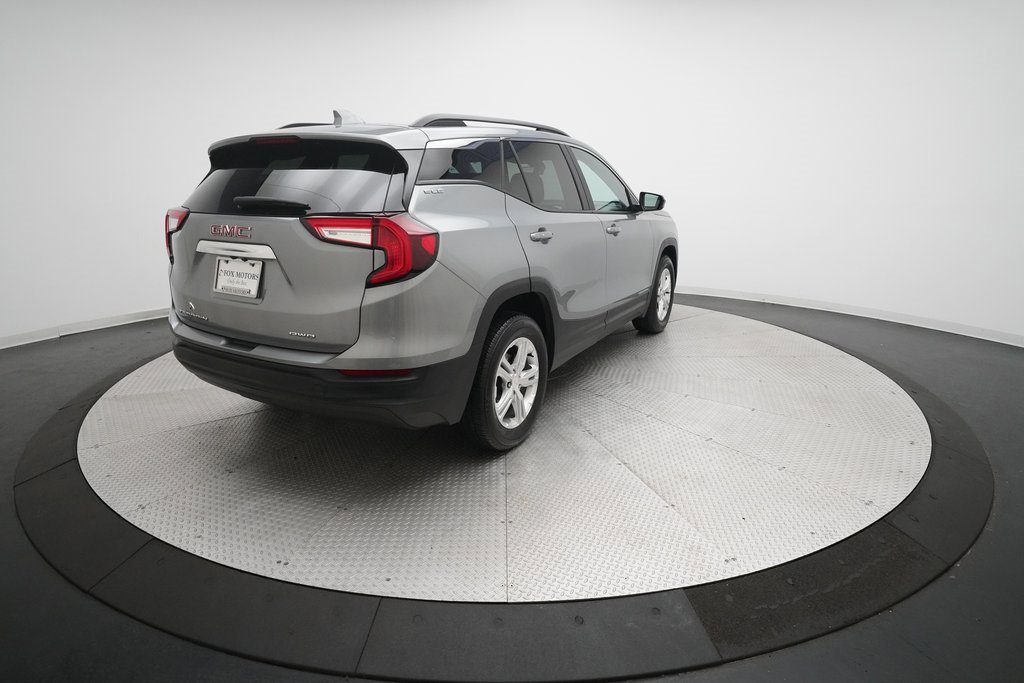 Used 2024 GMC Terrain SLE image 34