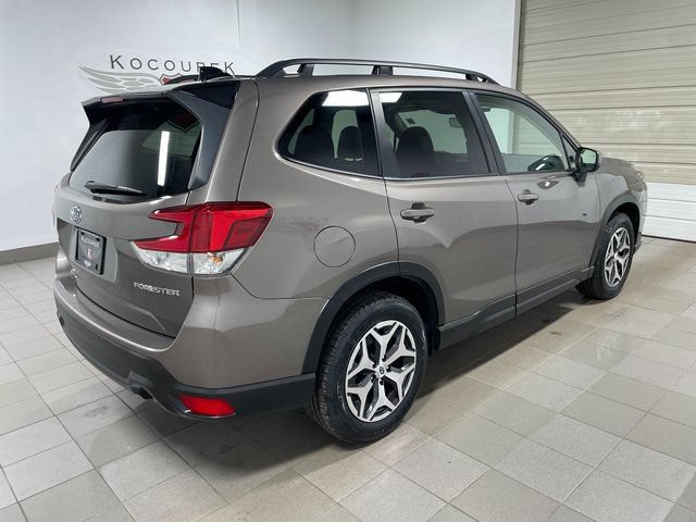 Used 2024 Subaru Forester Premium AWD/4WD image 6