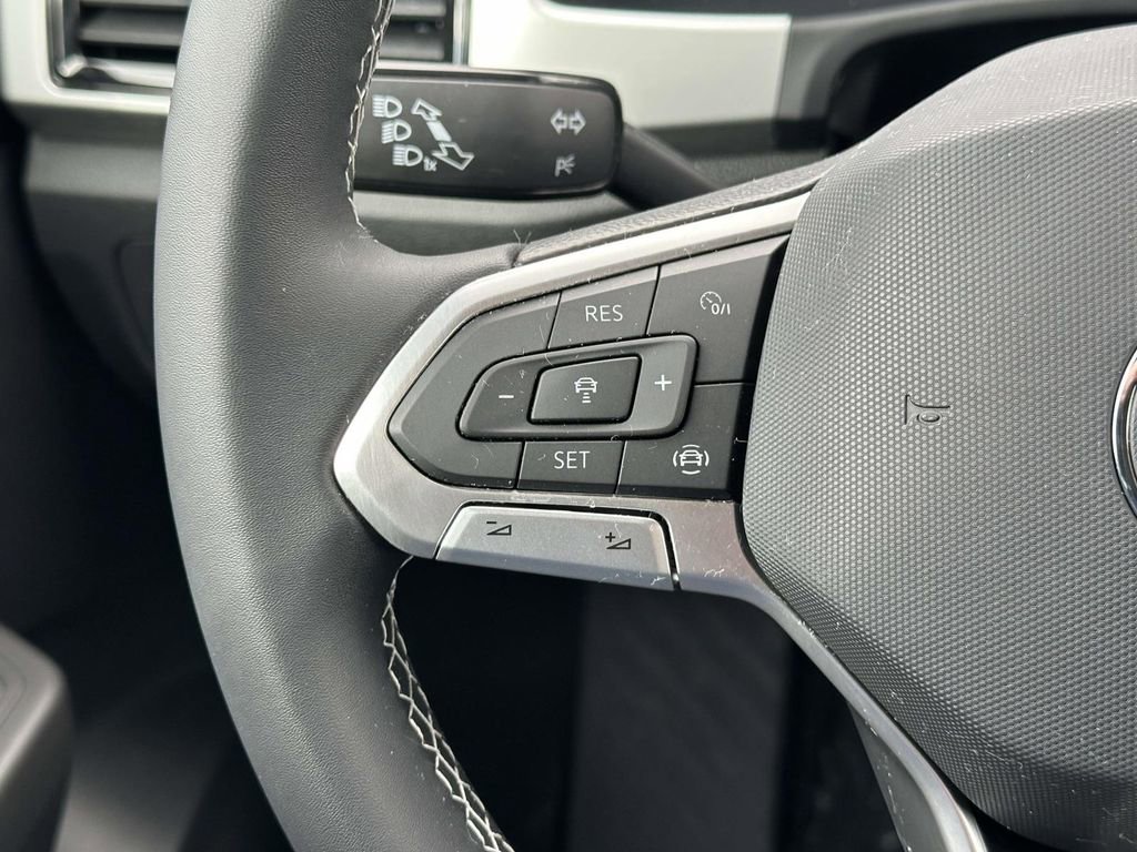 Certified 2023 Volkswagen Atlas Cross Sport SE w/ Black Wheel Package image 25