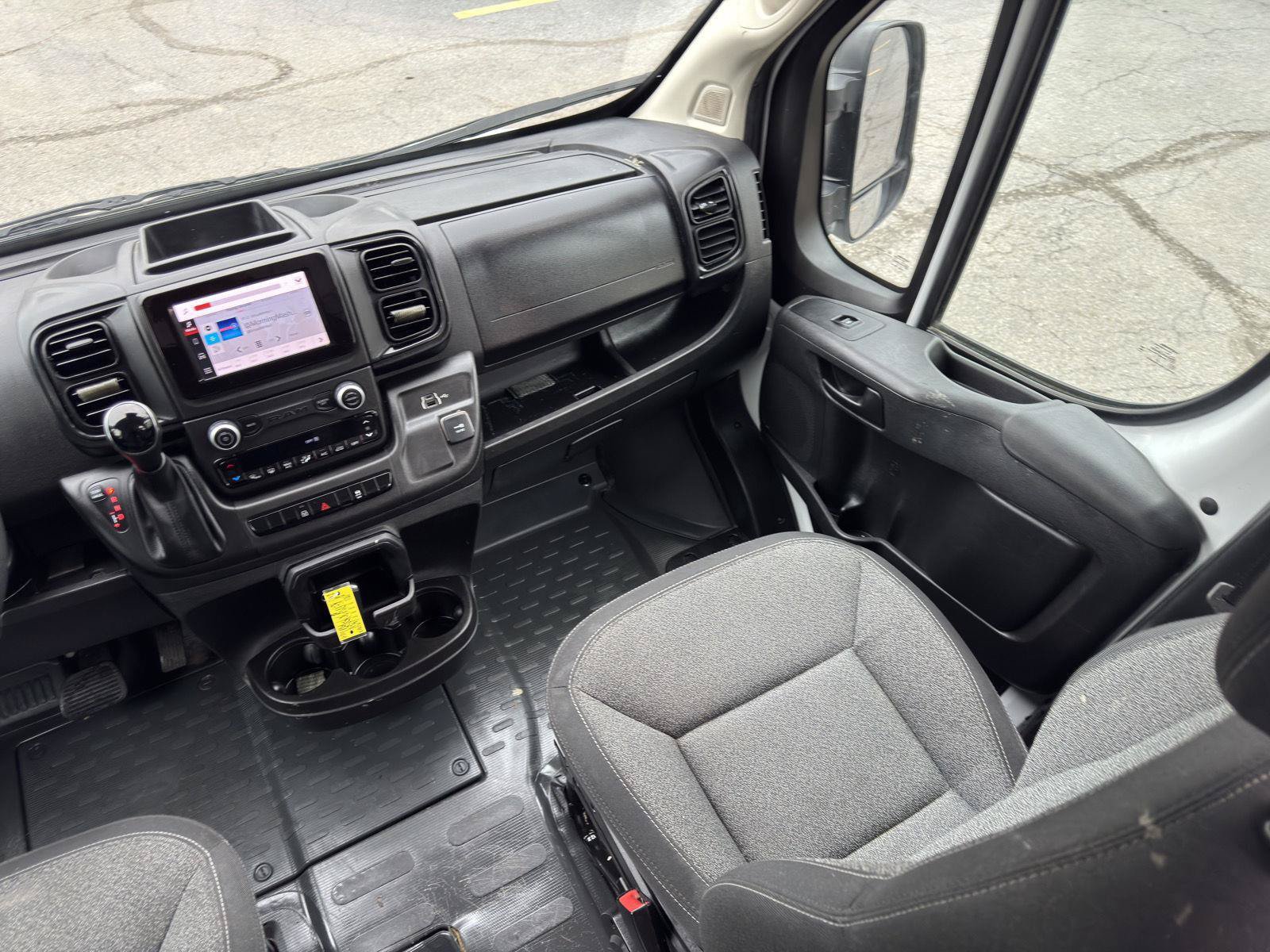 Used 2025 RAM ProMaster 2500 w/ Convenience Group FWD image 20