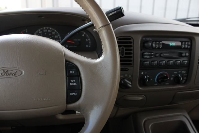 Used 1998 Ford Expedition Eddie Bauer AWD/4WD image 11