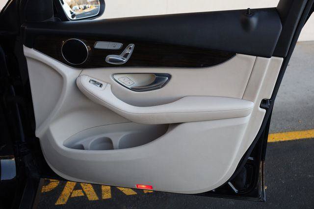 Used 2016 Mercedes-Benz GLC 300 image 22