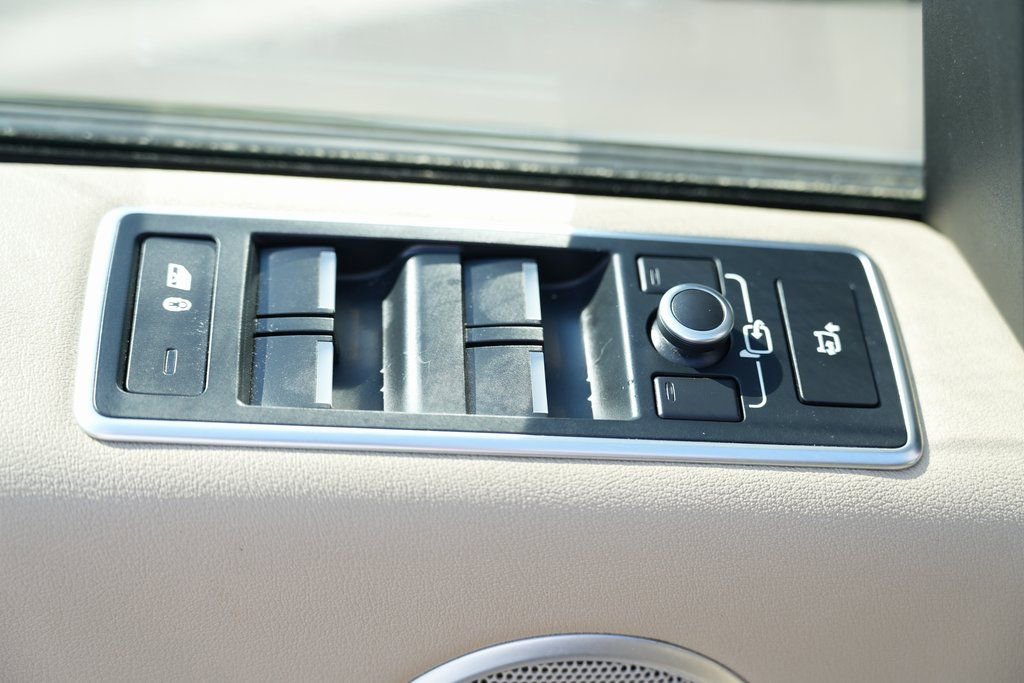 Used 2017 Land Rover Range Rover Supercharged image 30