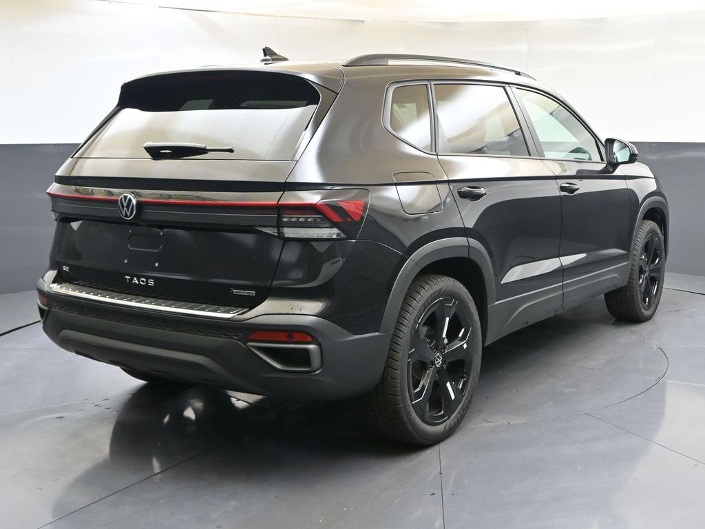 New 2025 Volkswagen Taos SE image 5