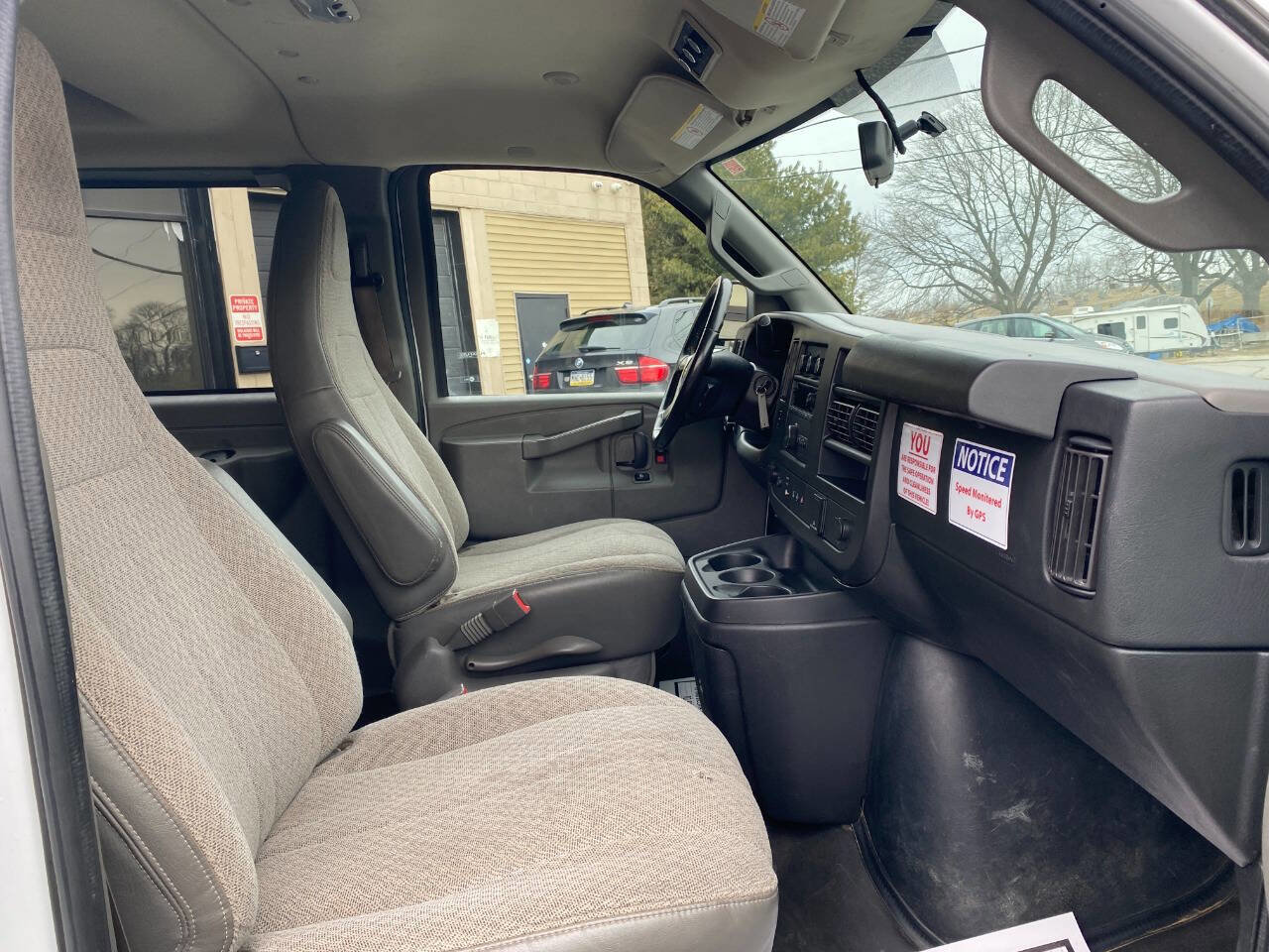 Used 2018 Chevrolet Express 3500 LS image 23