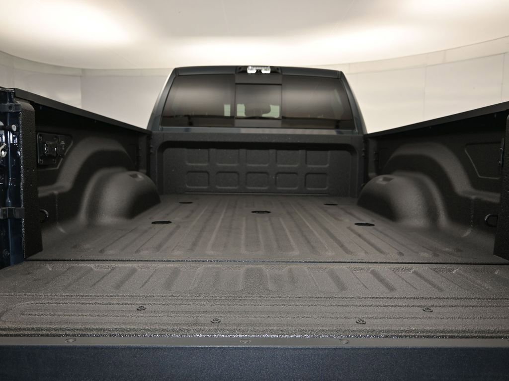 New 2026 RAM 3500 Laramie AWD/4WD image 26