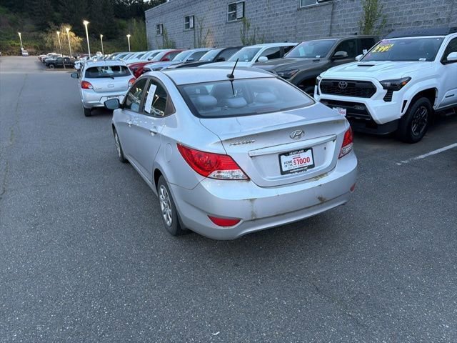 Used 2013 Hyundai Accent GLS FWD image 3