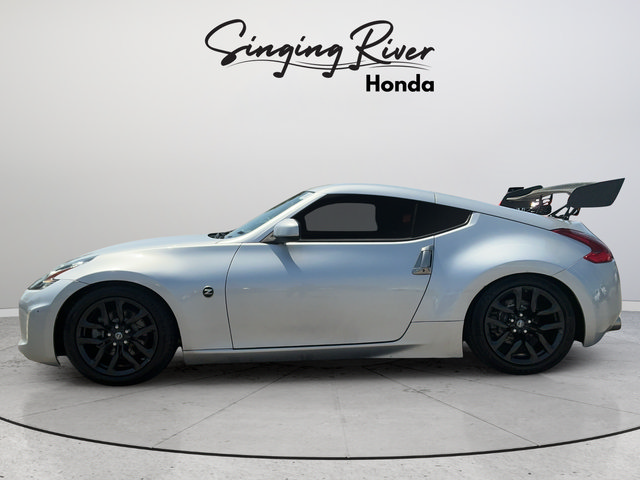 Used 2020 Nissan 370Z Coupe RWD image 4