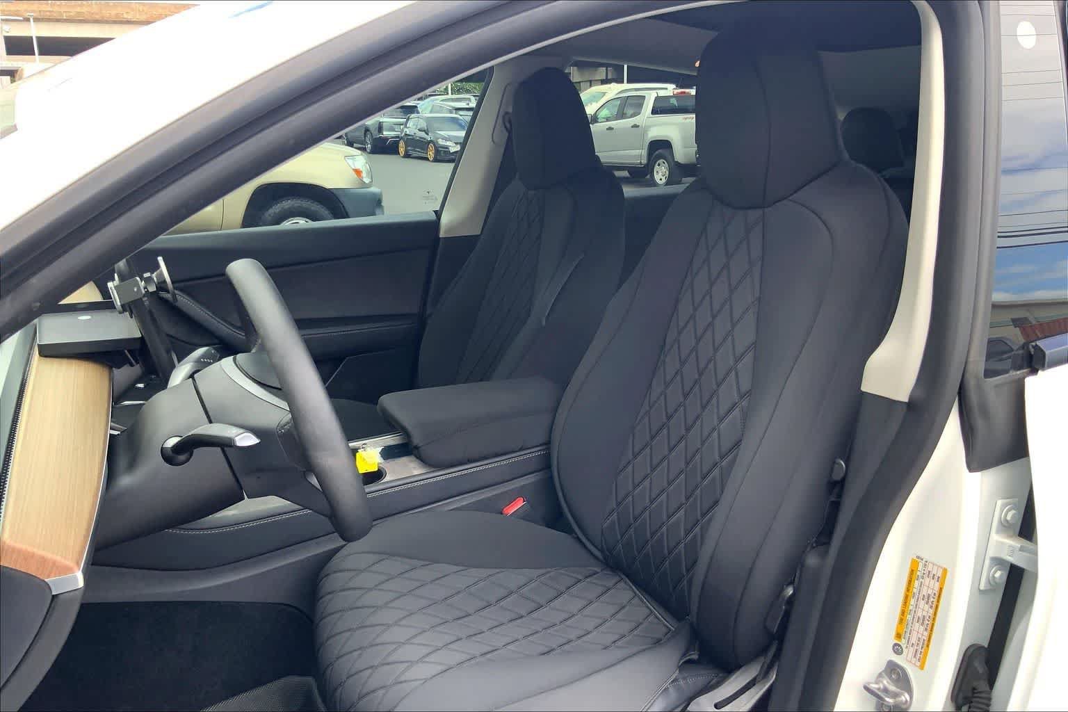 Used 2022 Tesla Model Y Long Range AWD/4WD image 11