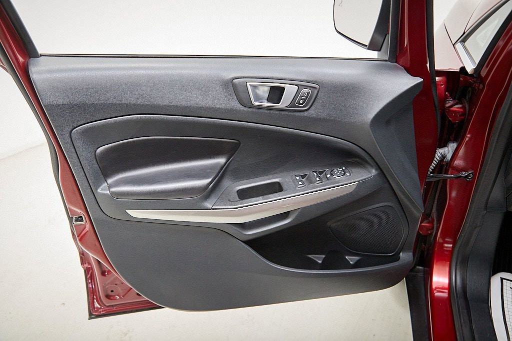 Used 2018 Ford EcoSport Titanium w/ Titanium Cold Weather Package image 10