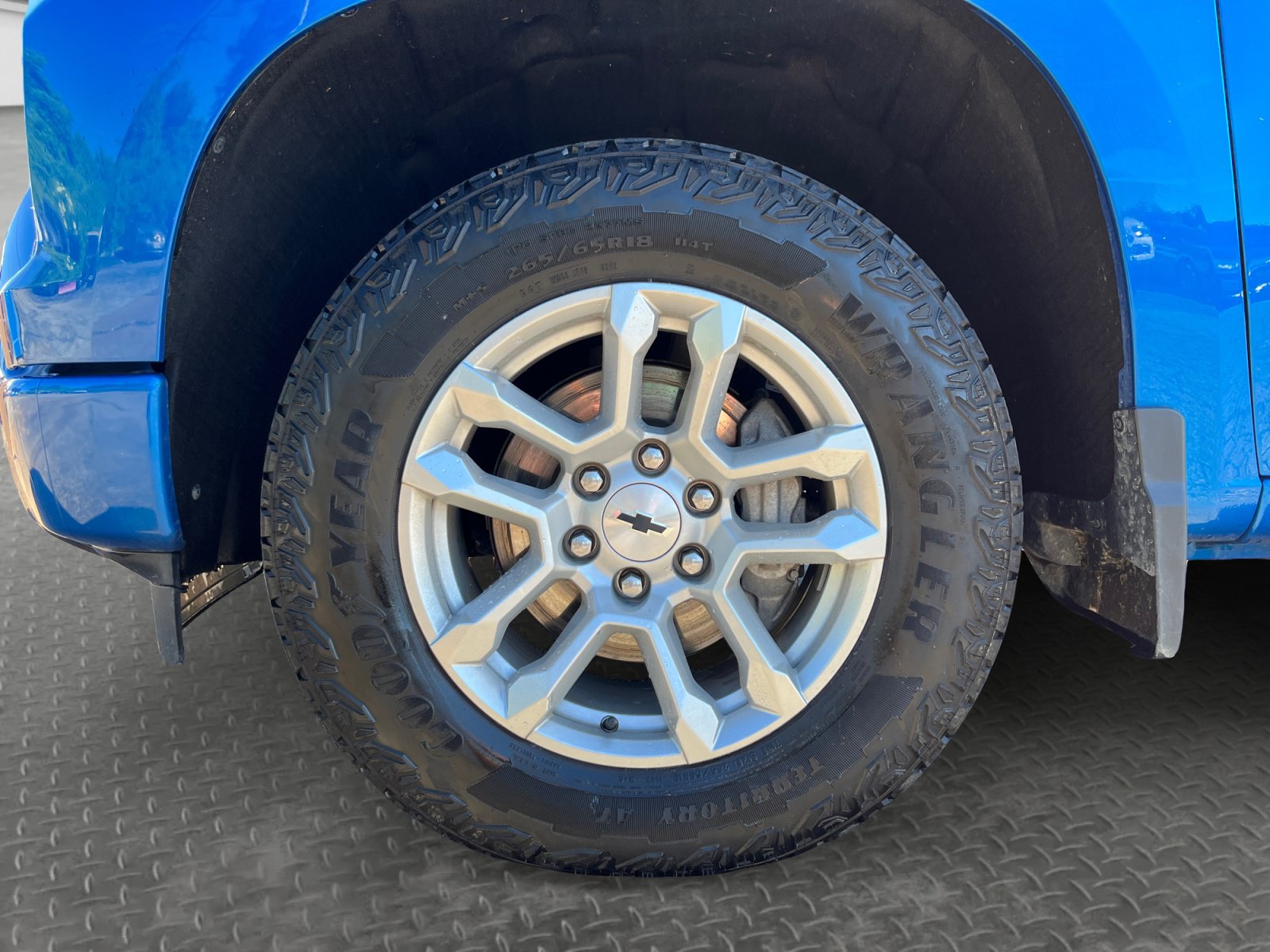 Used 2023 Chevrolet Silverado 1500 RST w/ Convenience Package II AWD/4WD image 16
