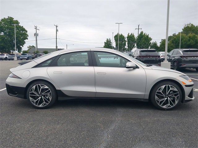 New 2025 Hyundai Ioniq 6 SEL image 3