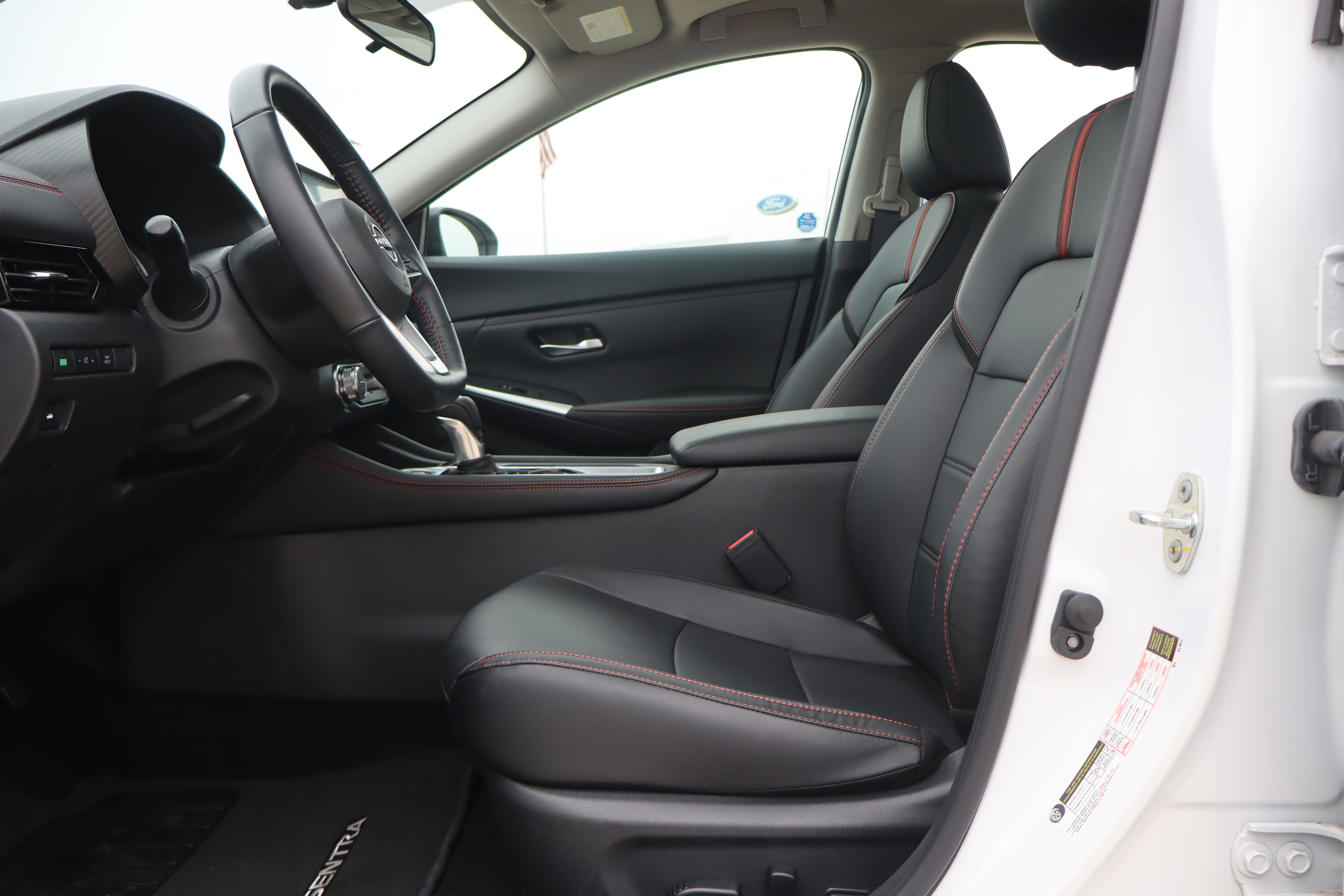 Used 2024 Nissan Sentra SR w/ SR Premium Package image 9