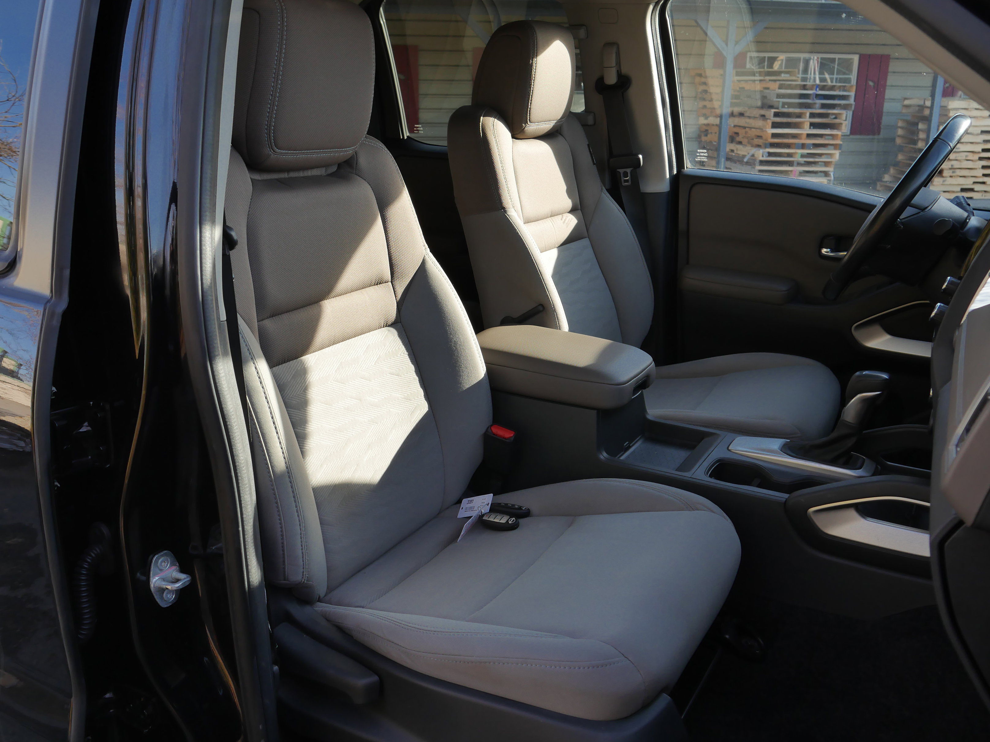 Certified 2022 Nissan Frontier SV w/ Technology Package image 23