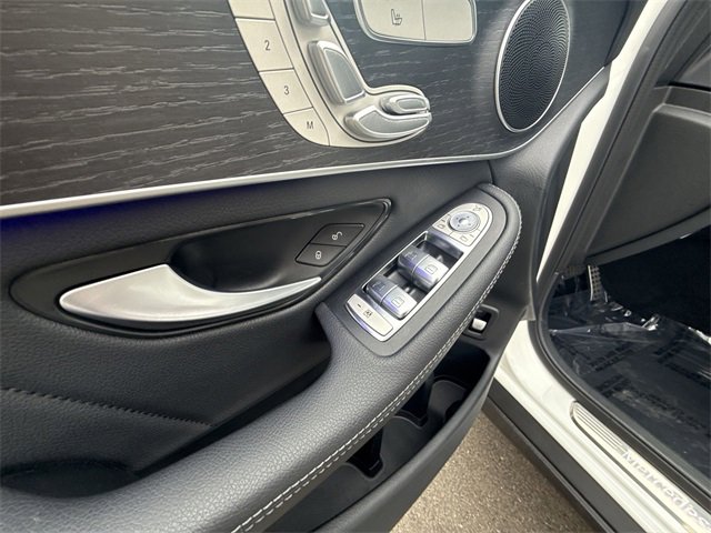 Used 2021 Mercedes-Benz GLC 300 4MATIC image 13