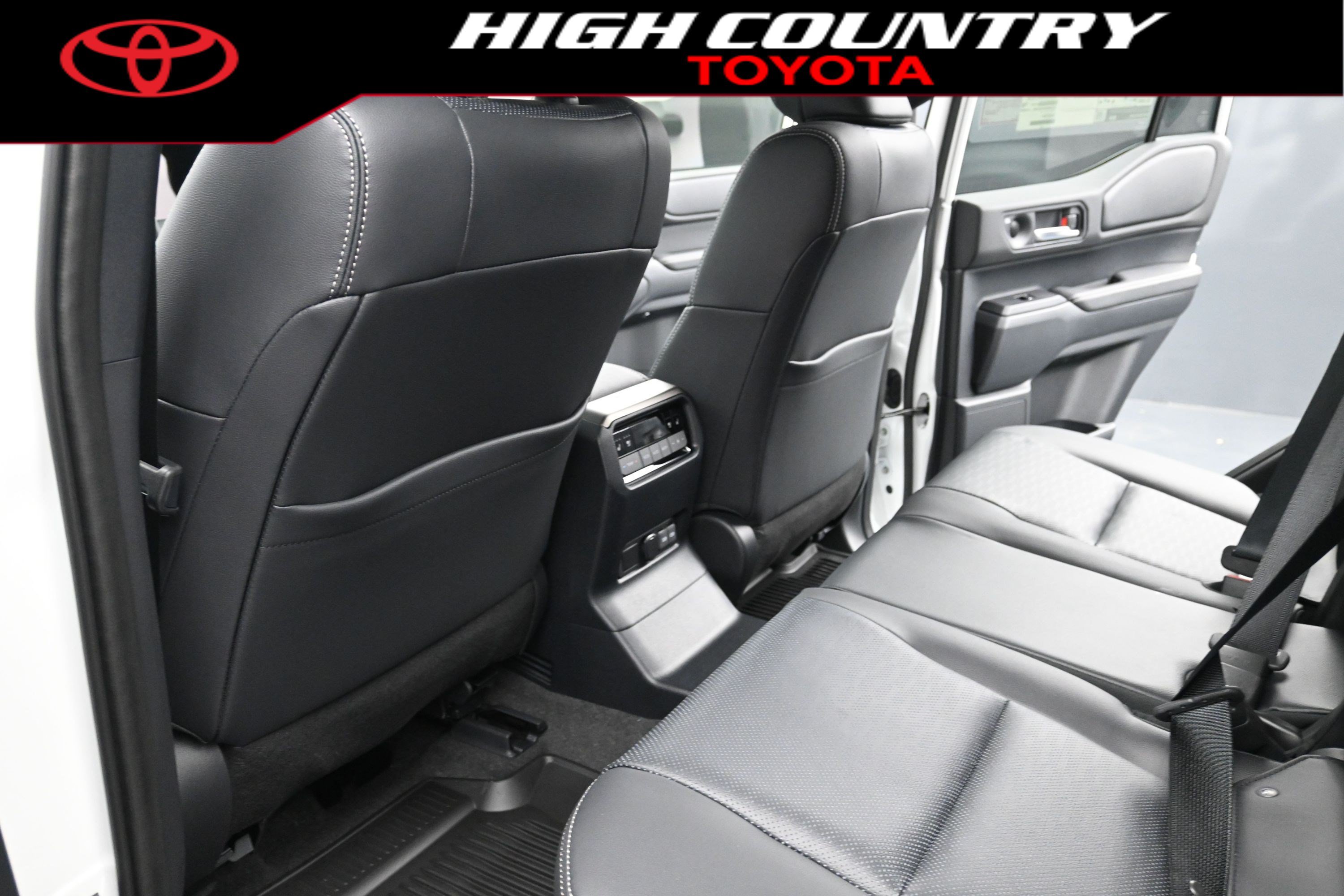 New 2027 Toyota Land Cruiser w/ Premium Package AWD/4WD image 28