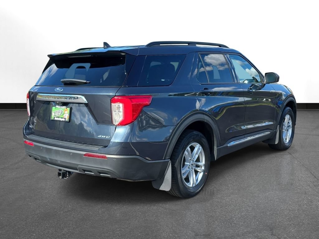 Used 2022 Ford Explorer XLT AWD/4WD image 5