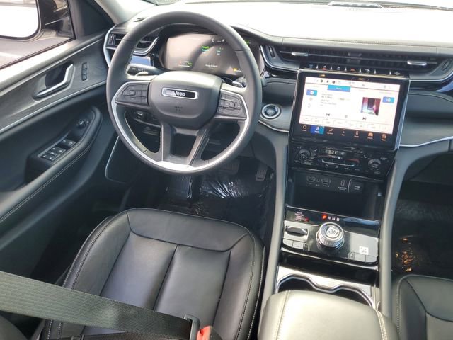 Used 2022 Jeep Grand Cherokee Limited 4xe image 10