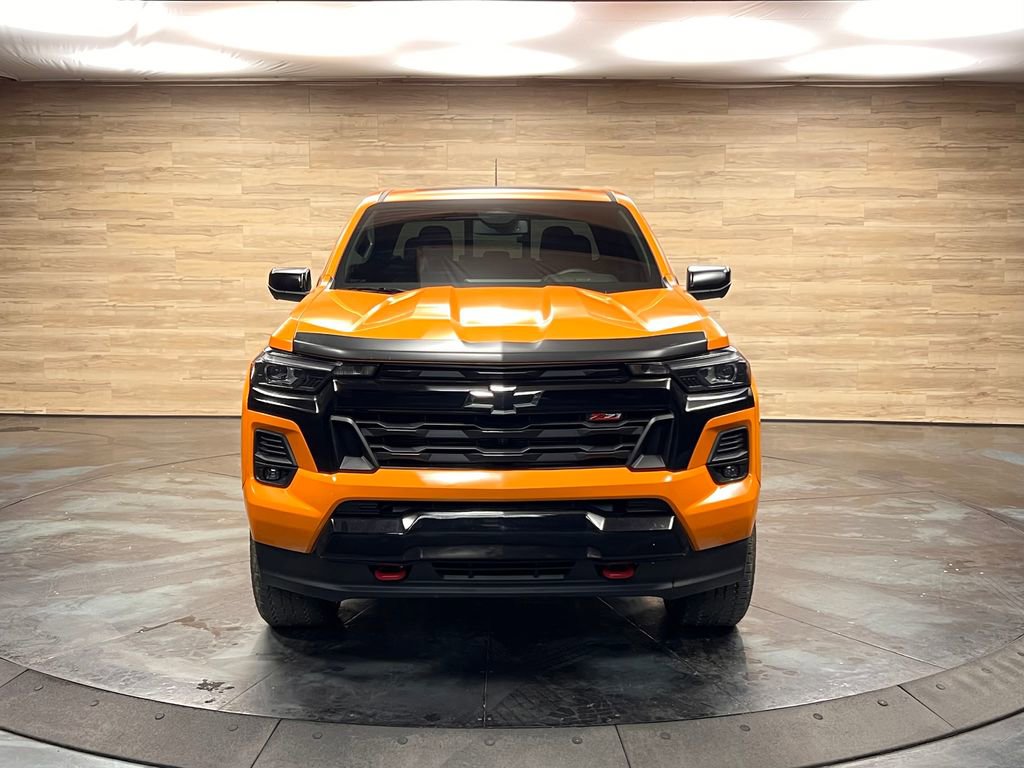 Used 2025 Chevrolet Colorado Z71 w/ Technology Package AWD/4WD image 18