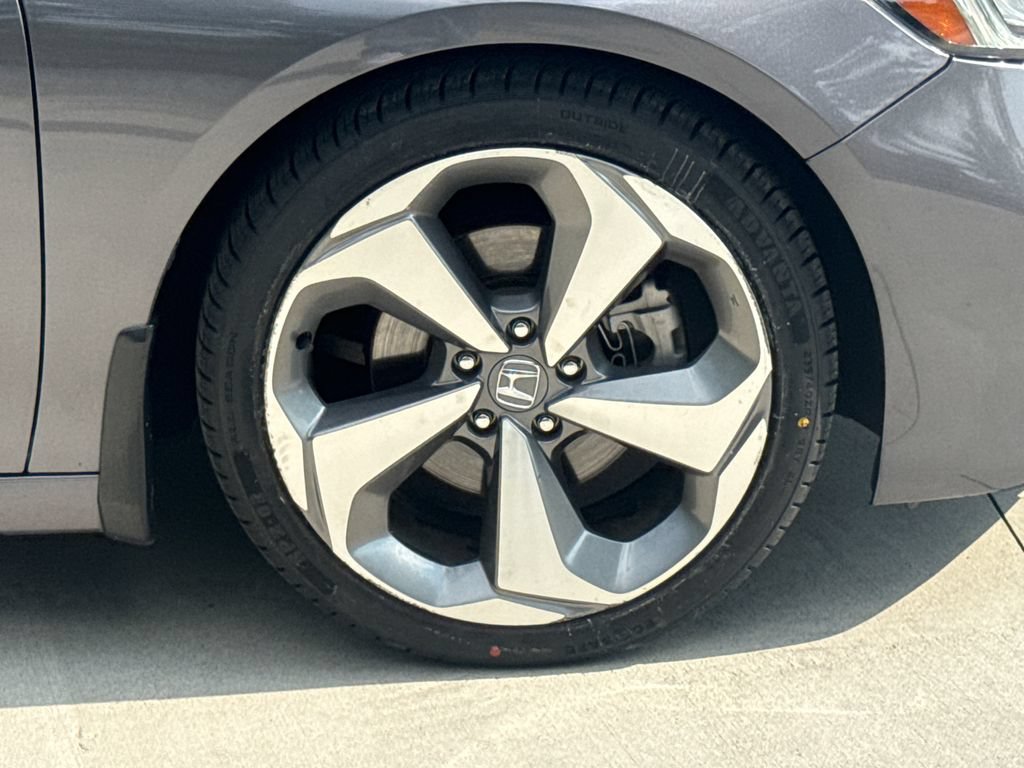Used 2020 Honda Accord Touring image 11