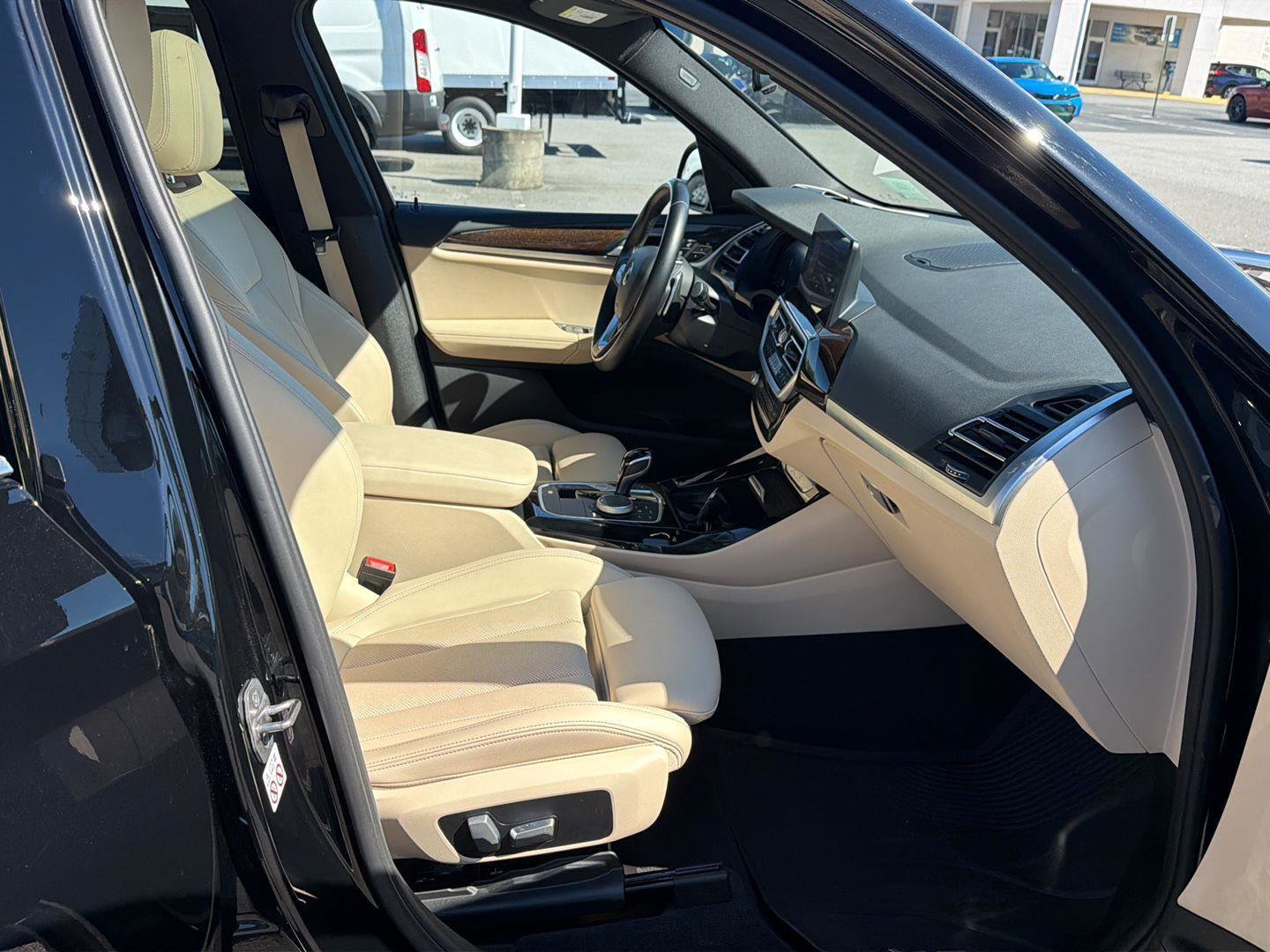 Used 2022 BMW X3 xDrive30i w/ Premium Package 2 (ZPA) AWD/4WD image 13