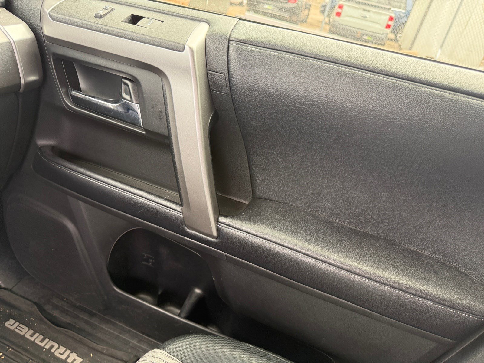 Certified 2019 Toyota 4Runner SR5 AWD/4WD image 16