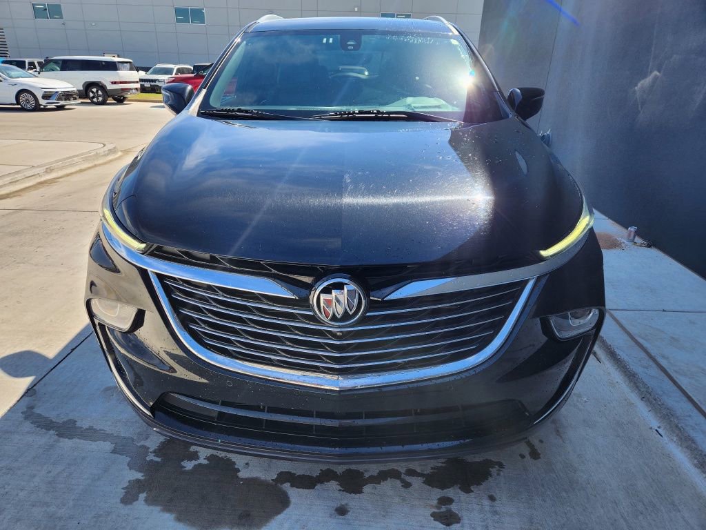 Used 2024 Buick Enclave Premium image 2