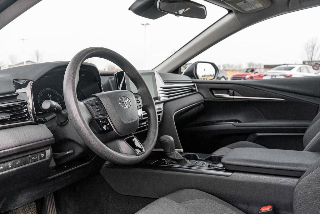 Used 2025 Toyota Camry LE FWD image 18