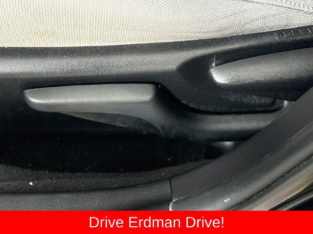 Used 2018 Toyota Corolla LE FWD image 12