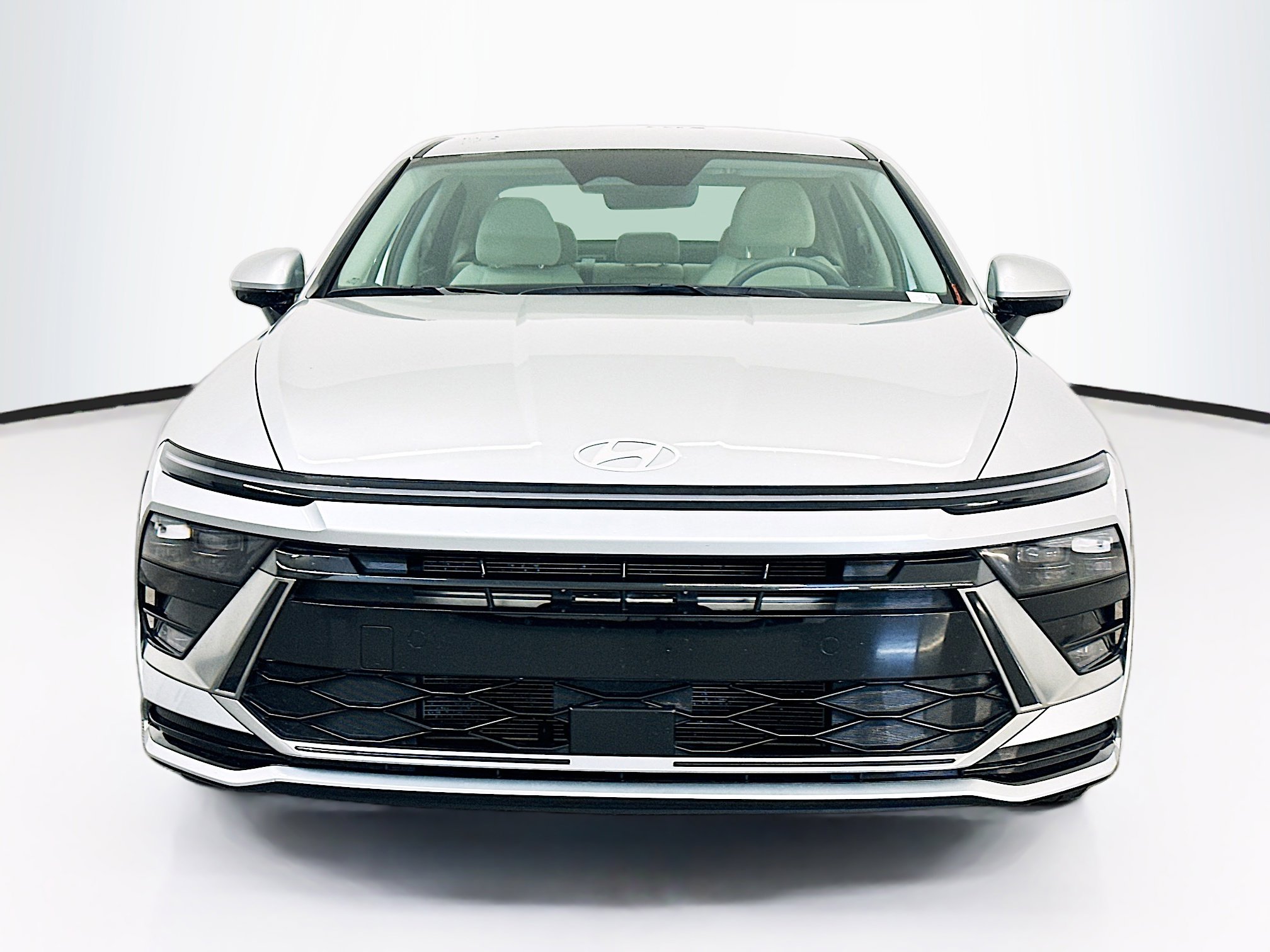 Used 2025 Hyundai Sonata SEL FWD image 2