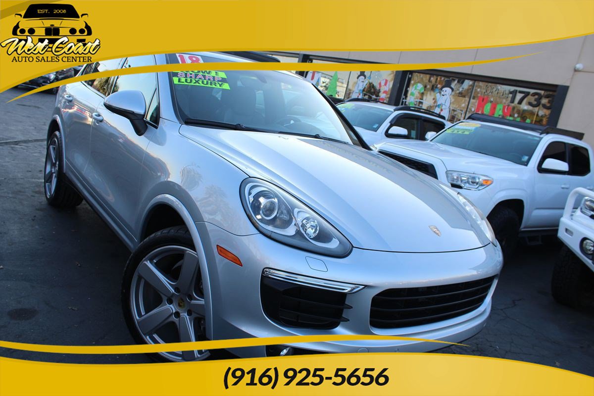 Used 2018 Porsche Cayenne Platinum Edition image 1