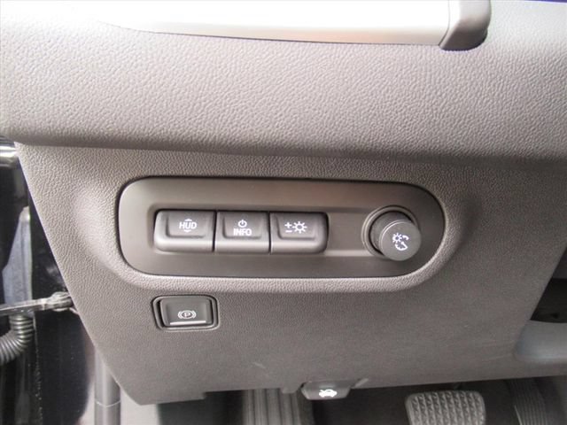 Used 2023 GMC Terrain SLT w/ Tech Package FWD image 19