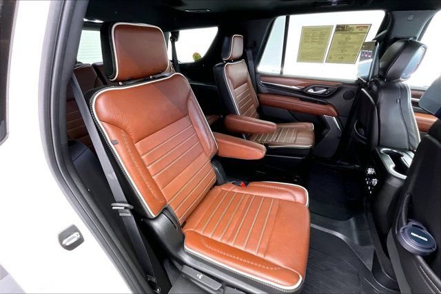 Used 2023 GMC Yukon Denali Ultimate AWD/4WD image 18