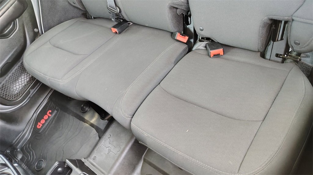 Used 2018 Jeep Wrangler Unlimited Sport S image 27