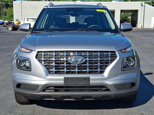 Used 2023 Hyundai Venue SEL w/ Cargo Package FWD image 5