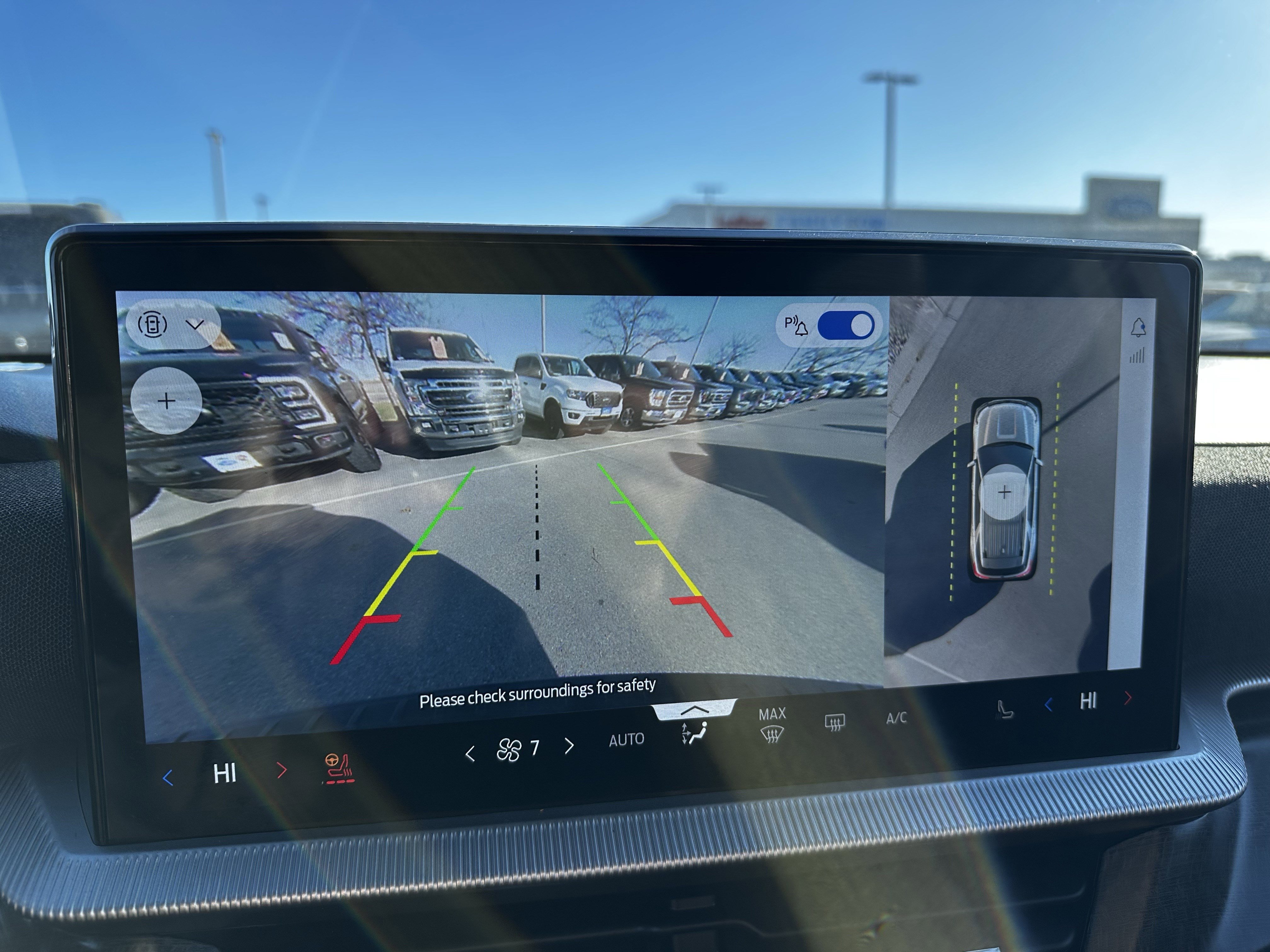 Certified 2025 Ford Explorer Platinum w/ LUX Leather Package image 23