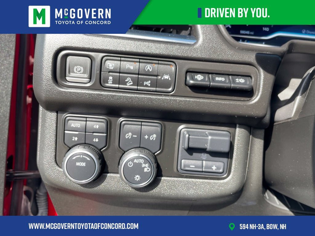 Used 2023 Chevrolet Tahoe Premier w/ Advanced Technology Package AWD/4WD image 15